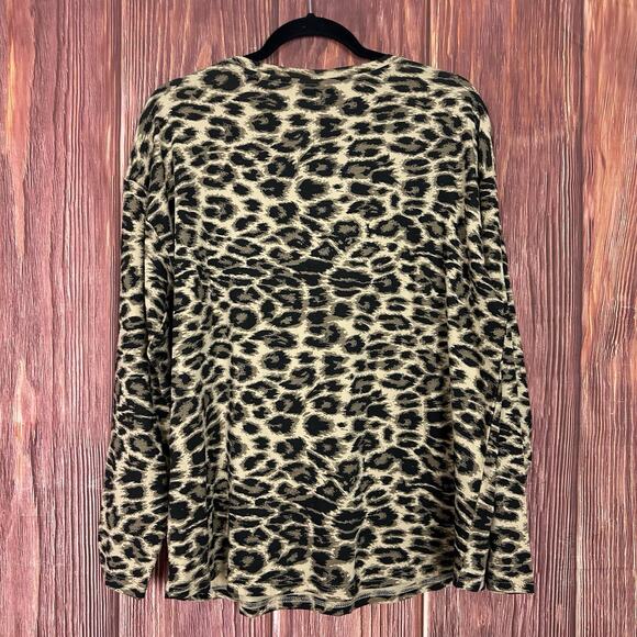 Ariat Women's Leopard Cheetah Print Long Sleeve Top Pullover Size Large NWT - Picture 4 of 4
